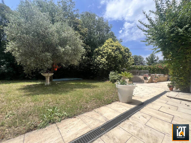 Sale House 7 rooms Sainte-Anastasie 30190 217 m²