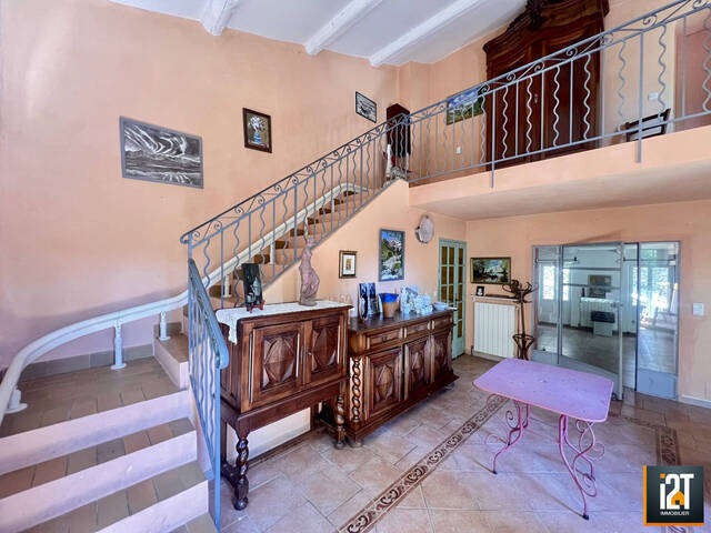 Sale House 5 rooms Uzès 30700 174 m²