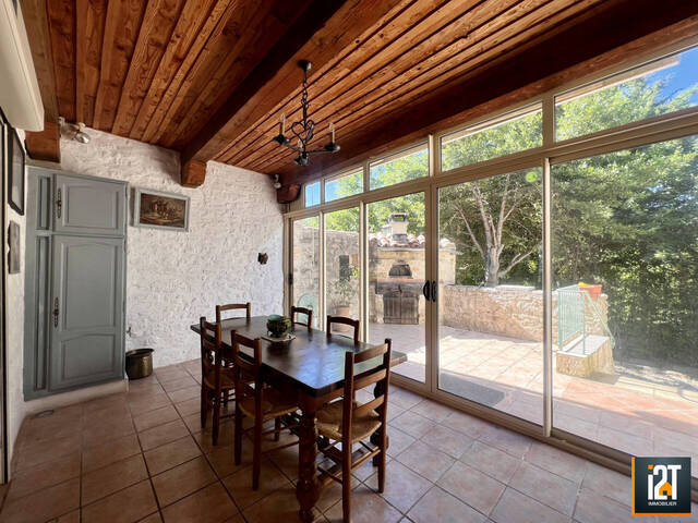 Sale House 5 rooms Uzès 30700 174 m²