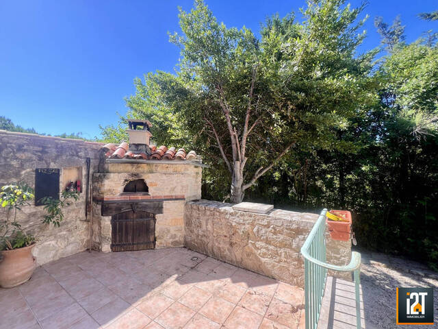 Sale House 5 rooms Uzès 30700 174 m²