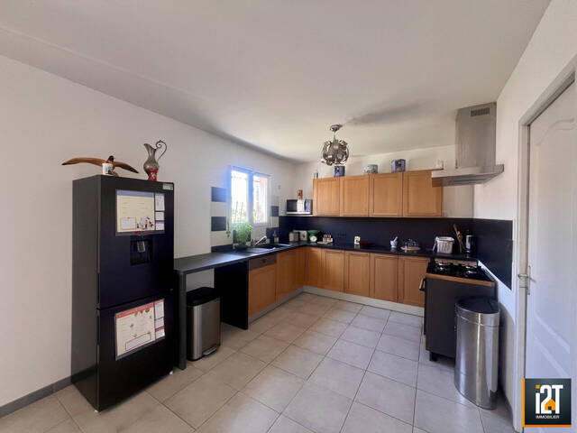 Sale House 4 rooms Saint-Mamert-du-Gard 30730 81 m²