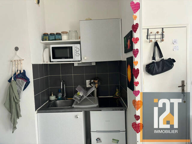 Rent Apartment 1 room Nîmes 30000 30.9 m²