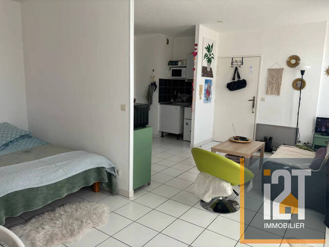 Rent Apartment 1 room Nîmes 30000 30.9 m²