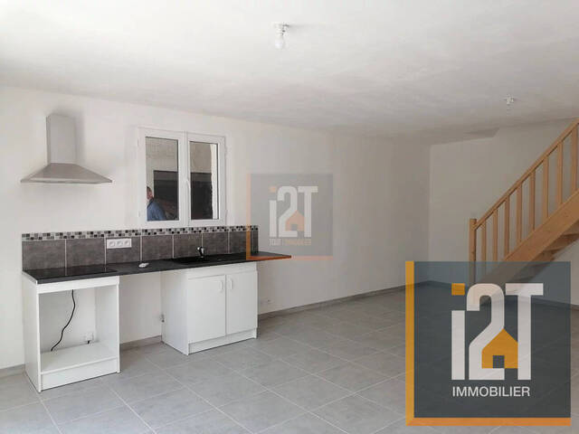 Location Appartement 3 pièces Théziers 30390 71.4 m²