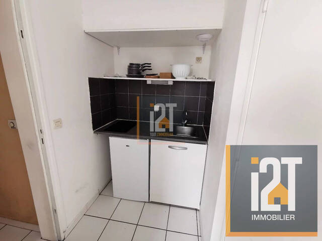 Rent Apartment 1 room Nîmes 30000 17.63 m²