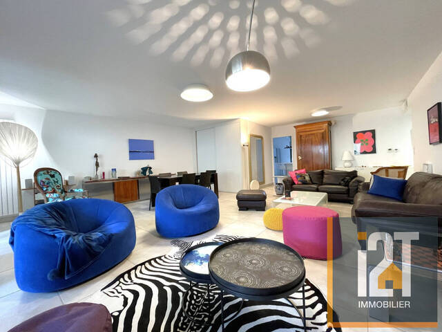 Sale Apartment 4 rooms Nîmes 30900 122.3 m²