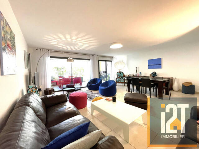 Sale Apartment 4 rooms Nîmes 30900 122.3 m²
