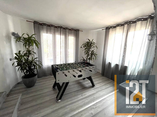 Vente Maison 7 pièces Nîmes 30000 170 m²