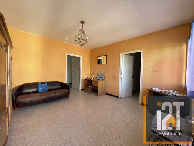 Sale Apartment 2 rooms Nîmes 30000 45 m²