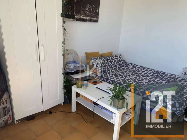 Location Appartement 1 pièce Nîmes 30000 18 m²
