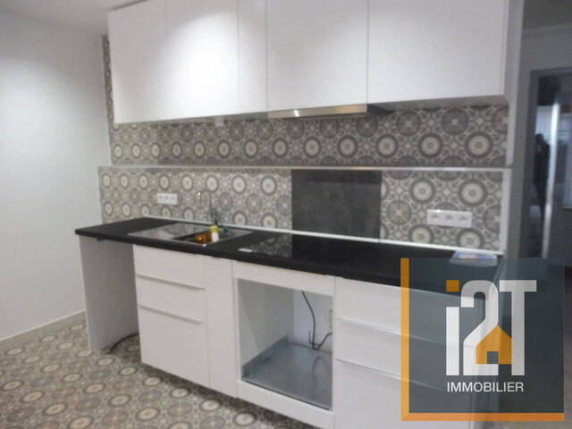 Location Appartement 2 pièces Nîmes 30000 40.55 m²