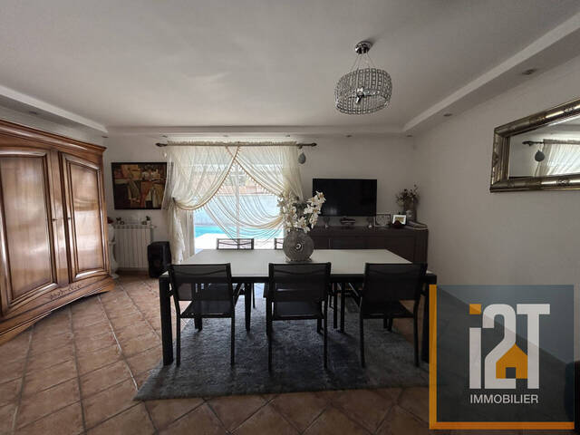 Vente Maison 6 pièces Nîmes 30000 142 m²