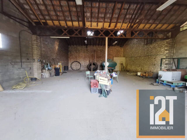 Rent Professional premises Boucoiran-et-Nozières 30190 196 m²