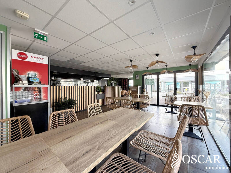 Buy professional premises local professionnel 72 m² in La Chapelle-sur-Erdre 44240 315 000 €