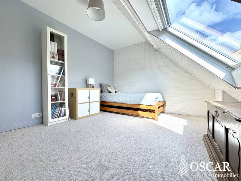 Buy house 10 rooms 180 m² in Nantes 44300