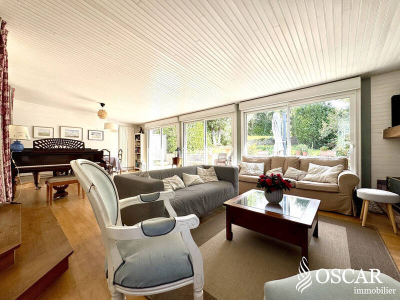 Buy house 10 rooms 180 m² in Nantes 44300