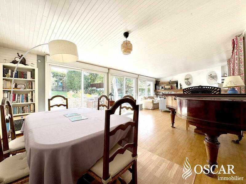 Buy house 10 rooms 180 m² in Nantes 44300