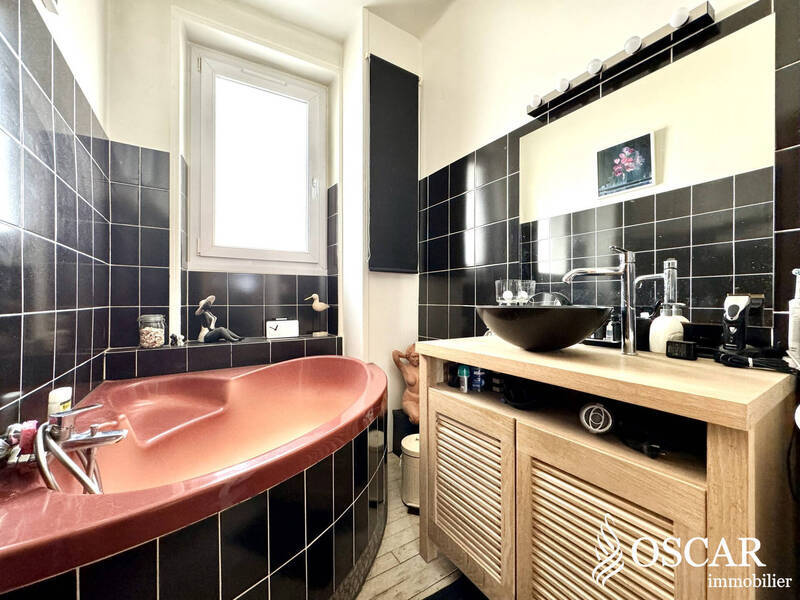 Buy house 8 rooms 134 m² in Nantes 44100