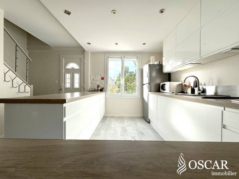 Buy house 4 rooms 92 m² in Nantes 44300