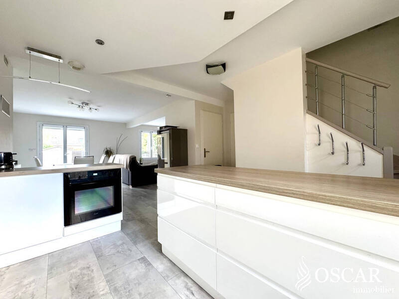 Buy house 4 rooms 92 m² in Nantes 44300