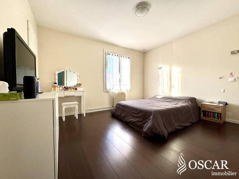 Buy house 4 rooms 92 m² in Nantes 44300