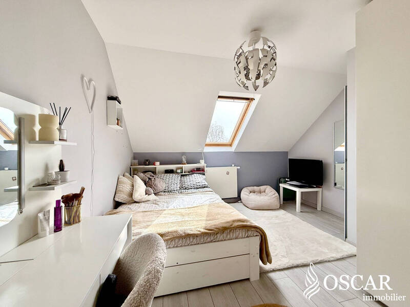 Sold property house 5 rooms 105 m² in La Chapelle-sur-Erdre 44240