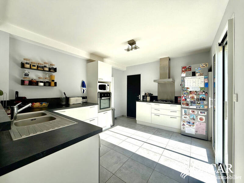 Buy house 6 rooms 103 m² in La Chapelle-sur-Erdre 44240