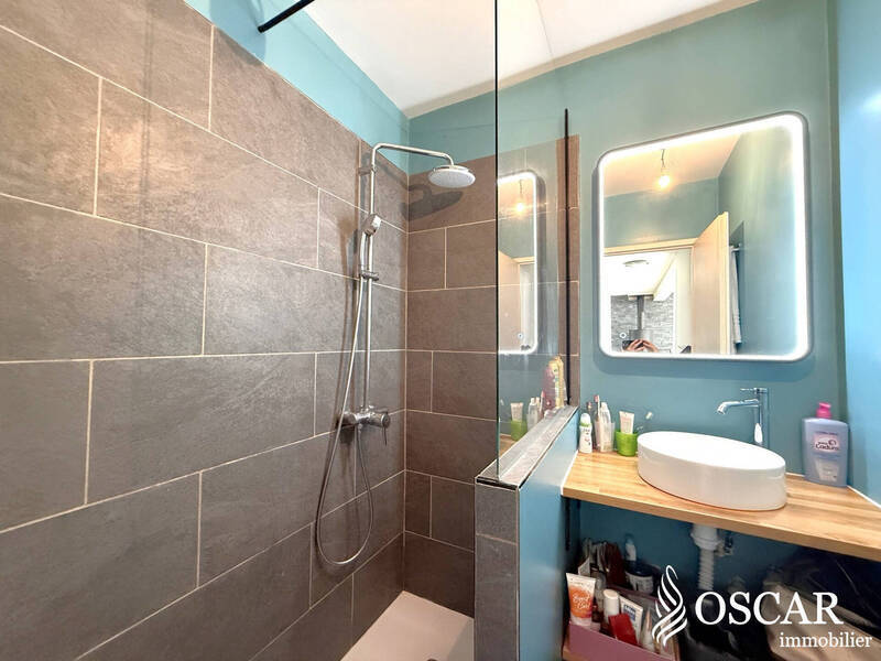Buy house 6 rooms 103 m² in La Chapelle-sur-Erdre 44240