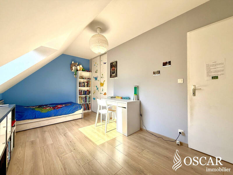 Buy house 6 rooms 103 m² in La Chapelle-sur-Erdre 44240