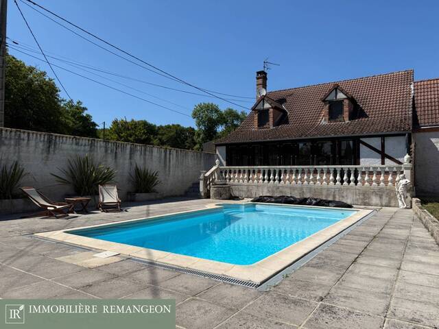 Vente Maison de village 8 pièces Vierzon 18100