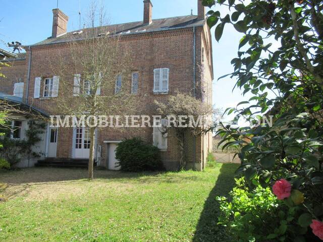 Vente Maison de village 9 pièces Saint-Viâtre 41210