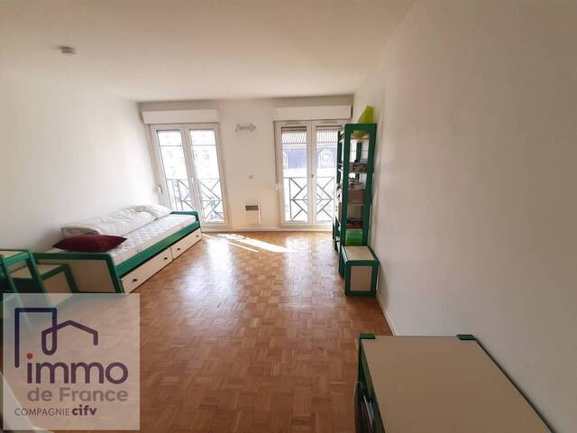Rent Apartment 1 room 26.72 m² Lyon 7e Arrondissement 69007