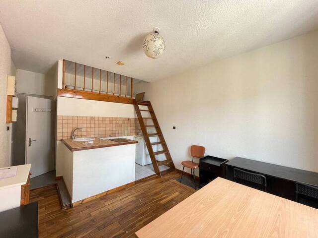 Location Appartement studio 1 pièce 18.4 m² Grenoble 38000 AIGLE
