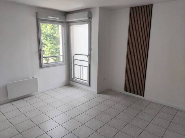 Rent Apartment 2 rooms 41.46 m² Lyon 8e Arrondissement 69008 Bachut