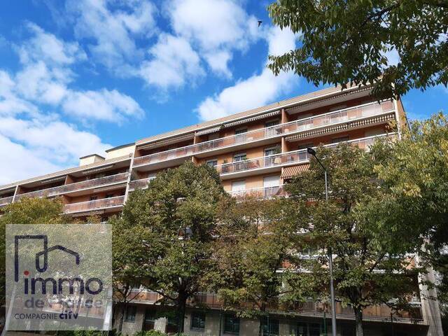 Location Appartement 1 pièce 26.95 m² Caluire-et-Cuire 69300 Centre
