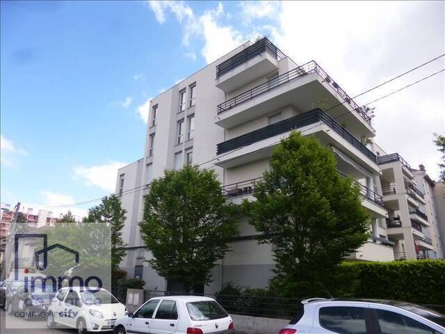 Location Appartement 2 pièces 50 m² Villeurbanne 69100 Croix Luizet