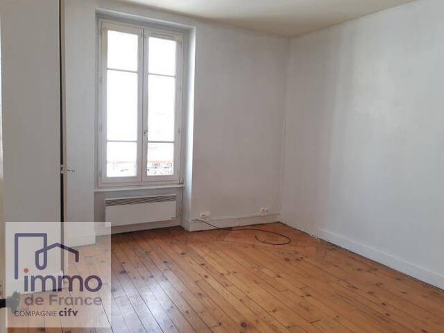 Location Appartement 1 pièce 30 m² Saint-Fons 69190 Centre ville