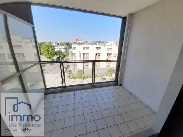 Rent Apartment 2 rooms 40.3 m² Lyon 7e Arrondissement 69007