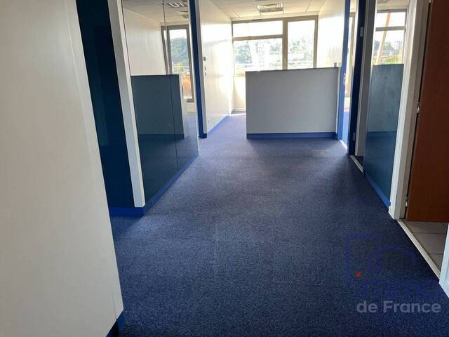 Location Local bureau Saint-Étienne 42000 FAURIEL