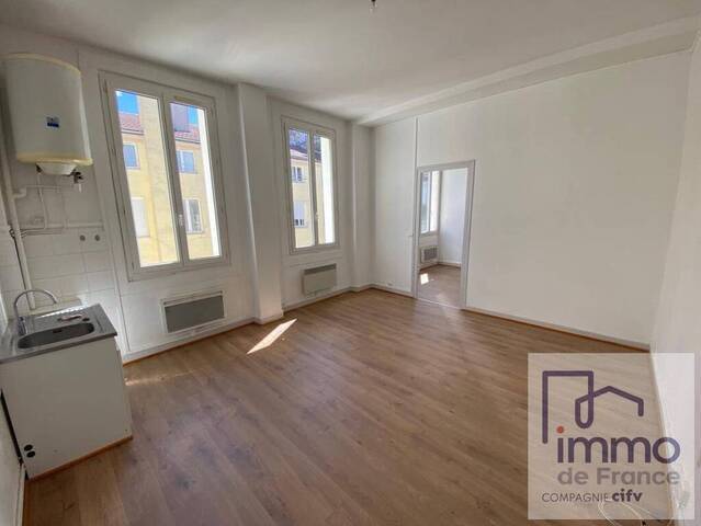 Location Appartement t1 41 m² Saint-Étienne 42000 HYPER CENTRE