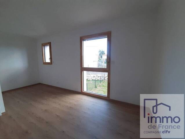 Vente Appartement 4 pièces 85.5 m² Saint-Bonnet-les-Oules 42330