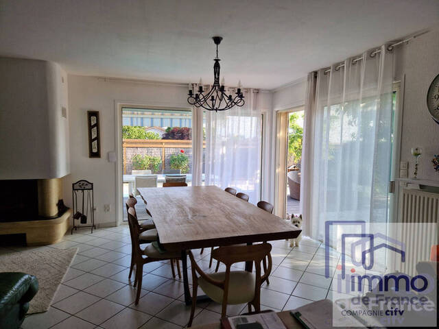 Vente Maison villa 7 pièces 155 m² Saint-Cyprien 42160