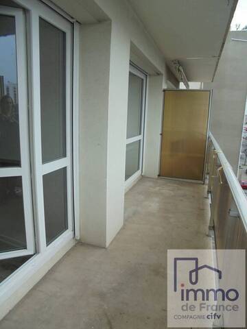 Vente Appartement 1 pièce 30.7 m² Saint-Étienne 42000