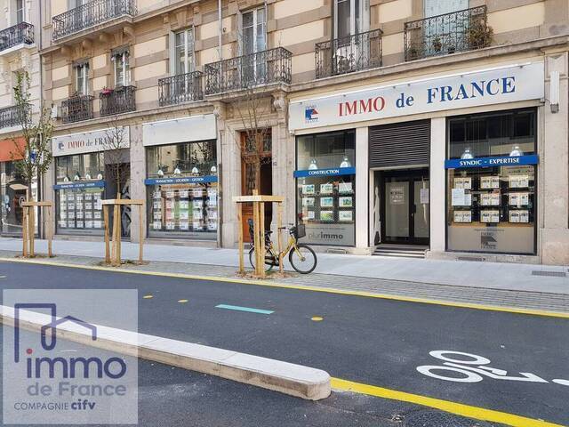 Location Local commercial Grenoble 38000 BERRIAT