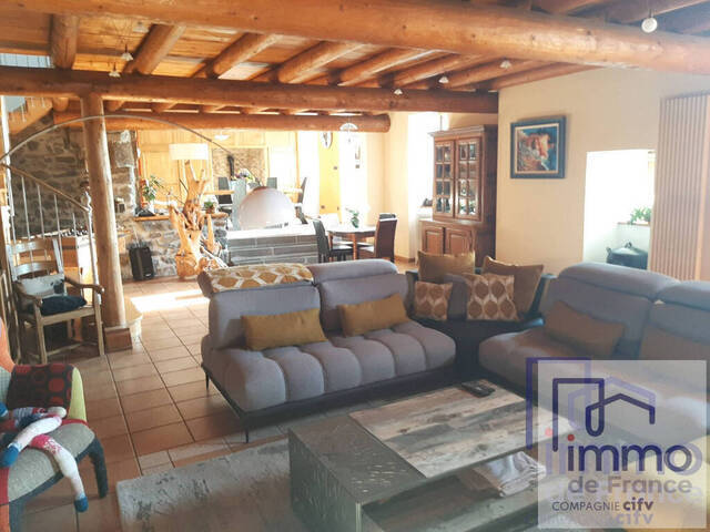 Vente Maison ferme 6 pièces 200 m² Saint-Vidal 43320