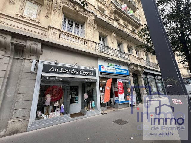 Vente Local commercial 82 m² Saint-Étienne 42000