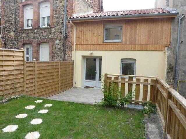 Rent Apartment 3 rooms 83 m² Saint-Just-Saint-Rambert 42170