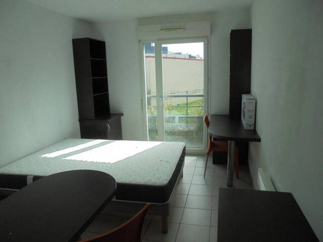 Rent Apartment studio 1 room 19 m² Saint-Priest-en-Jarez 42270 HÔPITAL NORD