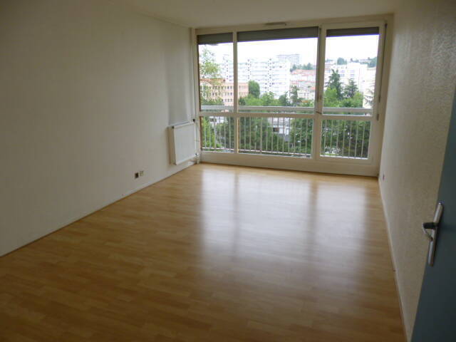 Rent Apartment 4 rooms 81 m² Saint-Étienne 42000
