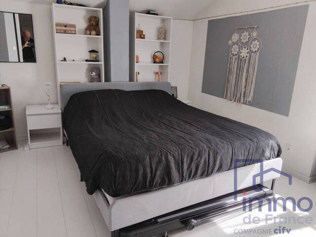 Sale Ancient house 4 rooms 88 m² Boisset-lès-Montrond 42210